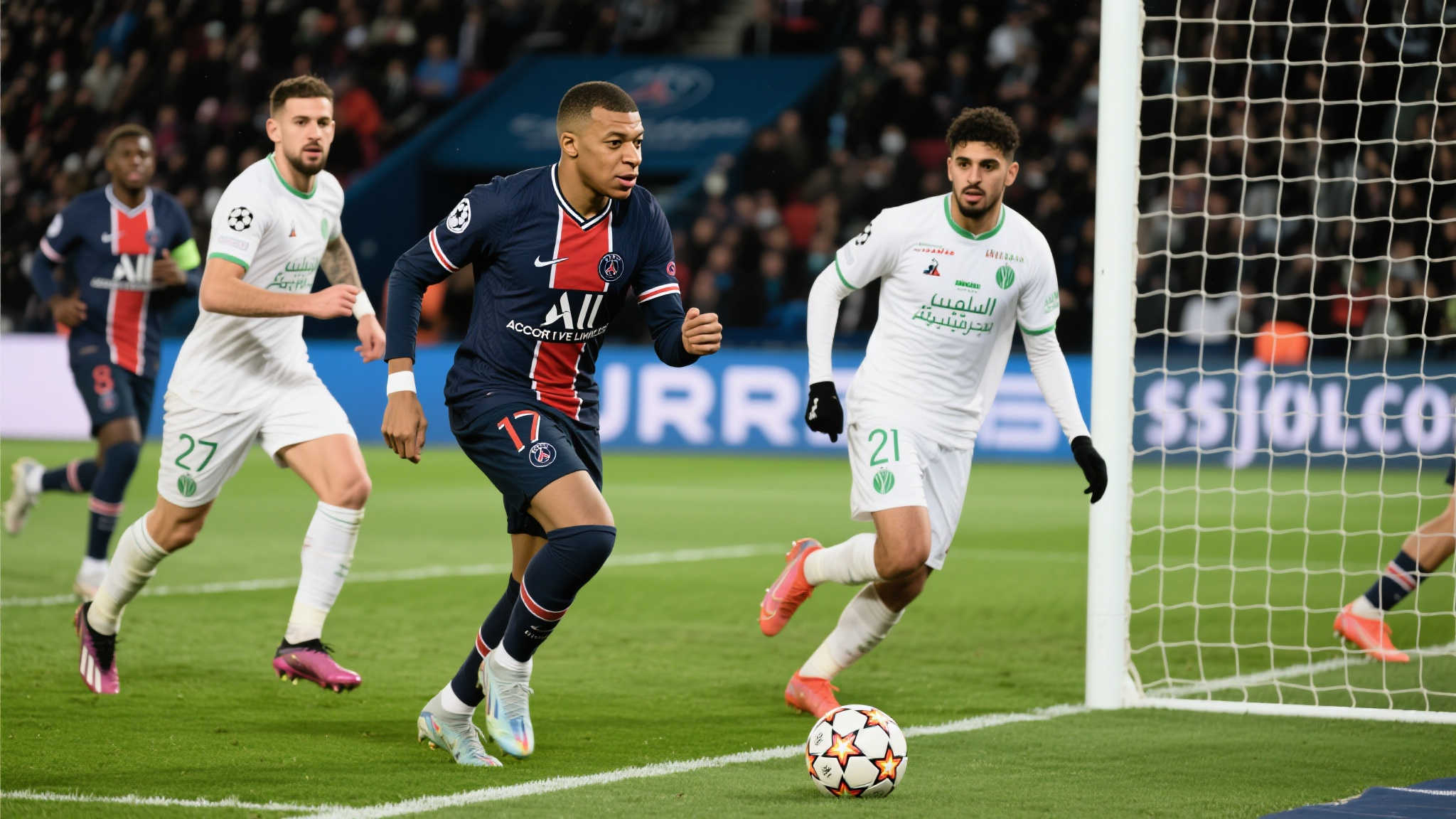 巴黎横扫对手三场共入12球，两次捧杯无失一球